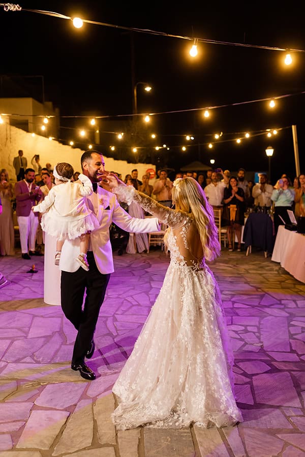beautiful-summer-wedding-tinos-pampas-grass_25