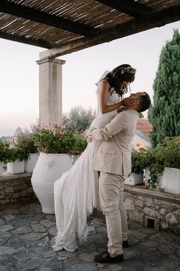 destination-wedding-crete-lovely-pampas-grass-rustic-details_02