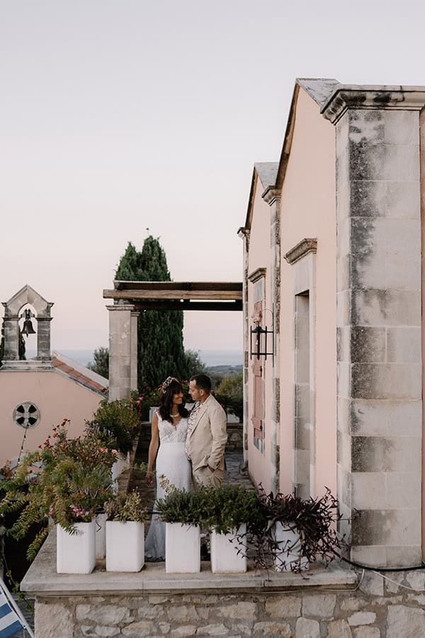destination-wedding-crete-lovely-pampas-grass-rustic-details_04