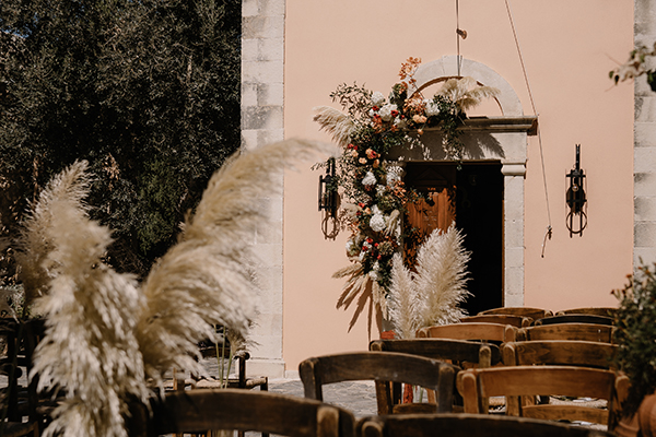 destination-wedding-crete-lovely-pampas-grass-rustic-details_08