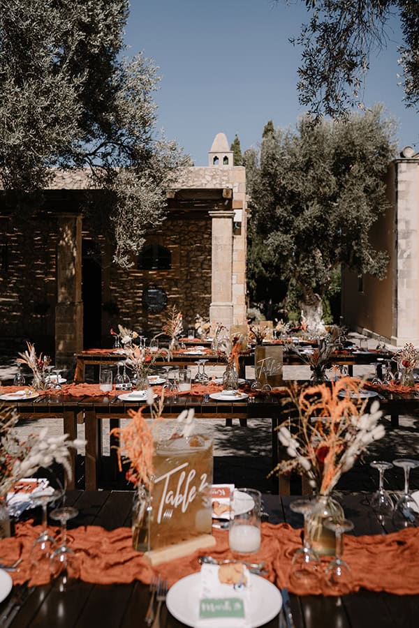 destination-wedding-crete-lovely-pampas-grass-rustic-details_26