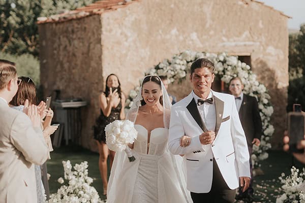 Elegant καλοκαιρινός γάμος στον Πύργο Μελισσουργού | Κωνσταντίνα & Ίων