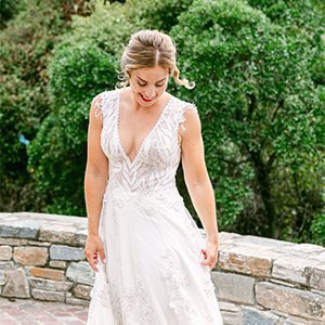 Πανέμορφος καλοκαιρινός γάμος με μωβ λουλούδια στο Residence | Λέλα & Ευθύμης