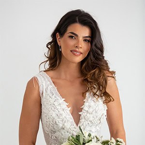 Lovely romantic γάμος στην Αθήνα με λευκά λουλούδια, ελιά κι ευκάλυπτο │ Άννα & Μιχάλης