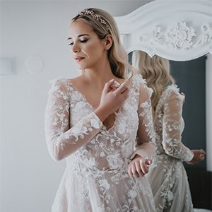 Όμορφος χειμωνιάτικος γάμος στην Καστοριά με λευκά λουλούδια │ Αναστασία & Ανδρέας