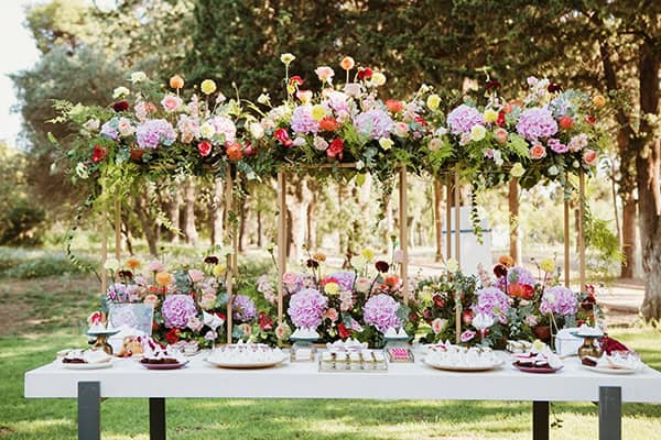 modern-chic-fall-wedding-thessaloniki-colorful-flowers_03