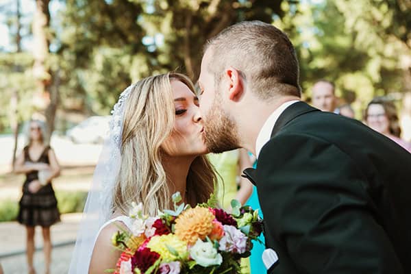 modern-chic-fall-wedding-thessaloniki-colorful-flowers_08