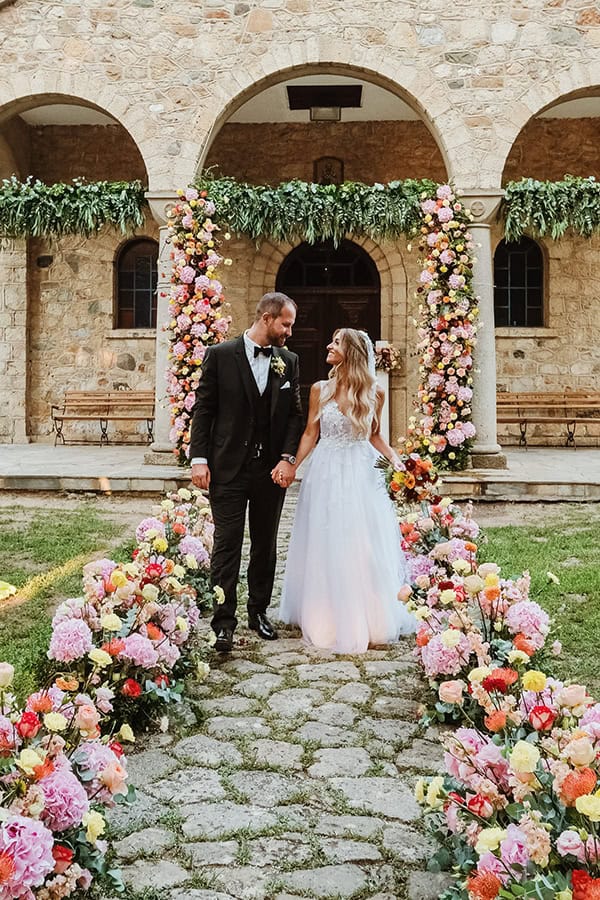 modern-chic-fall-wedding-thessaloniki-colorful-flowers_12