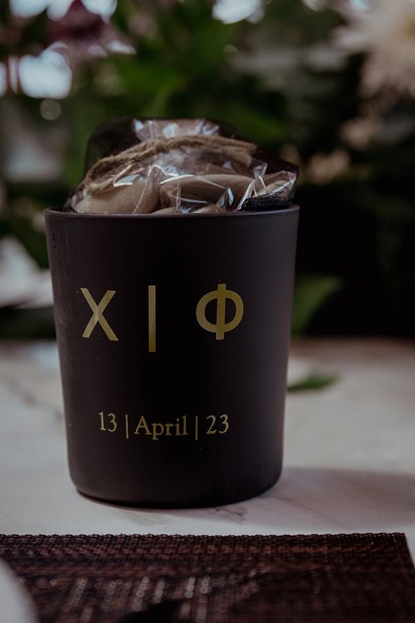 modern-wedding-decoration-ideas-black-color_03