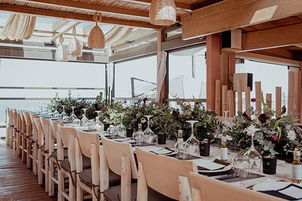 modern-wedding-decoration-ideas-black-color_05