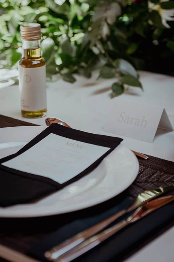 modern-wedding-decoration-ideas-black-color_06