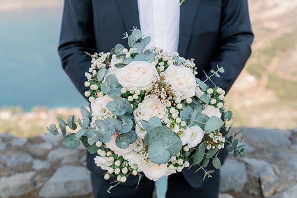 pretty-summer-wedding-antikyra-white-flowers_15