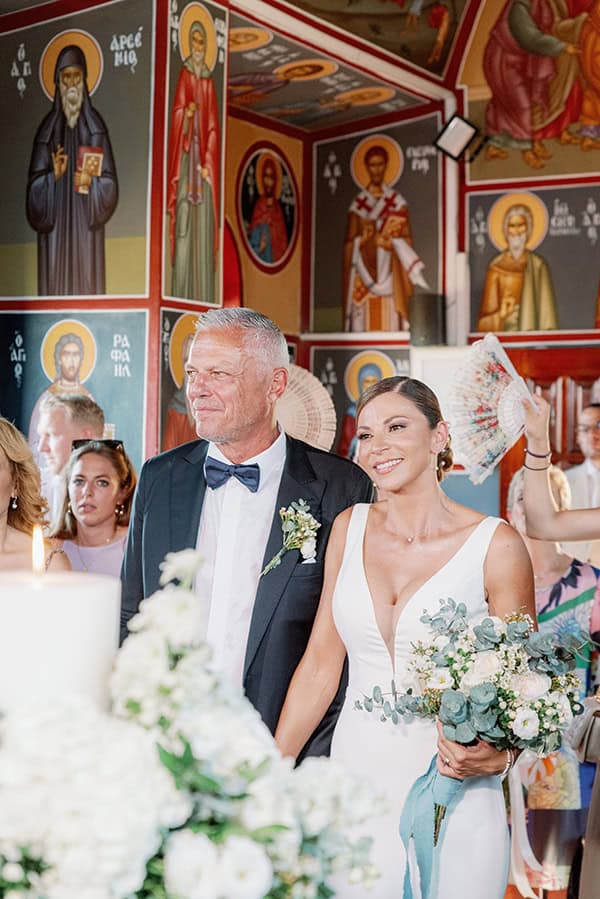 pretty-summer-wedding-antikyra-white-flowers_20