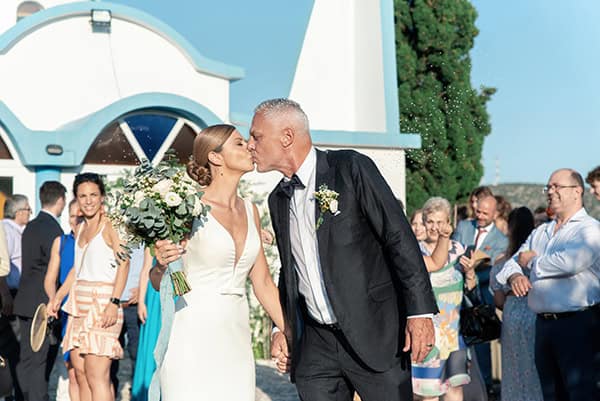 pretty-summer-wedding-antikyra-white-flowers_25