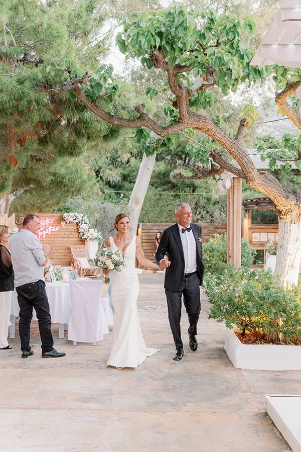 pretty-summer-wedding-antikyra-white-flowers_42