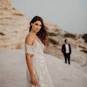 Ρομαντικός φθινοπωρινός γάμος στη Λεμεσό με λευκά τριαντάφυλλα | Γεωργία & Γιάννης