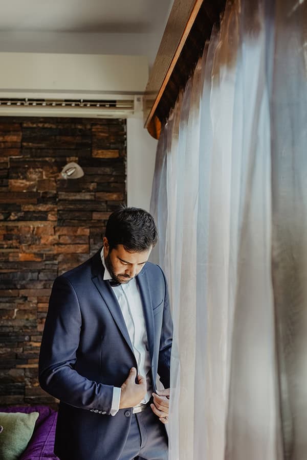 romantic-fall-wedding-limassol-white-roses_08x