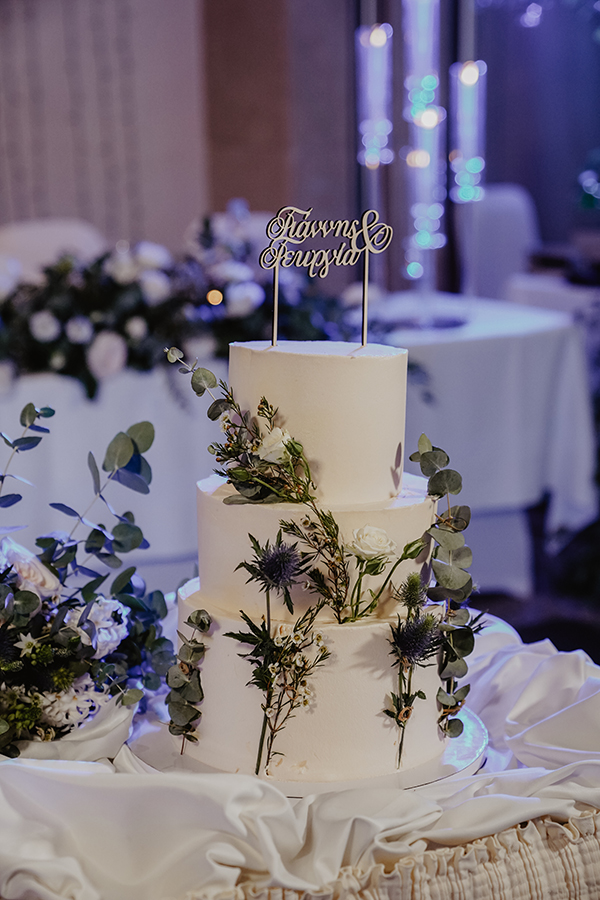 romantic-fall-wedding-limassol-white-roses_15x