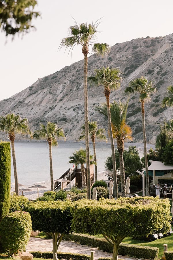 romantic-spring-wedding-columbia-beach-resort_15x