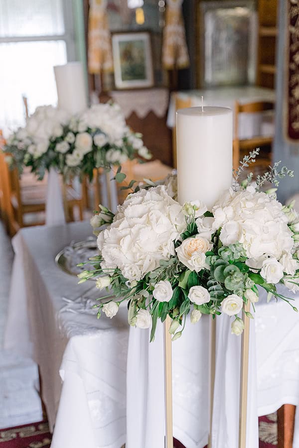 romantic-spring-wedding-island-white-flowers_16