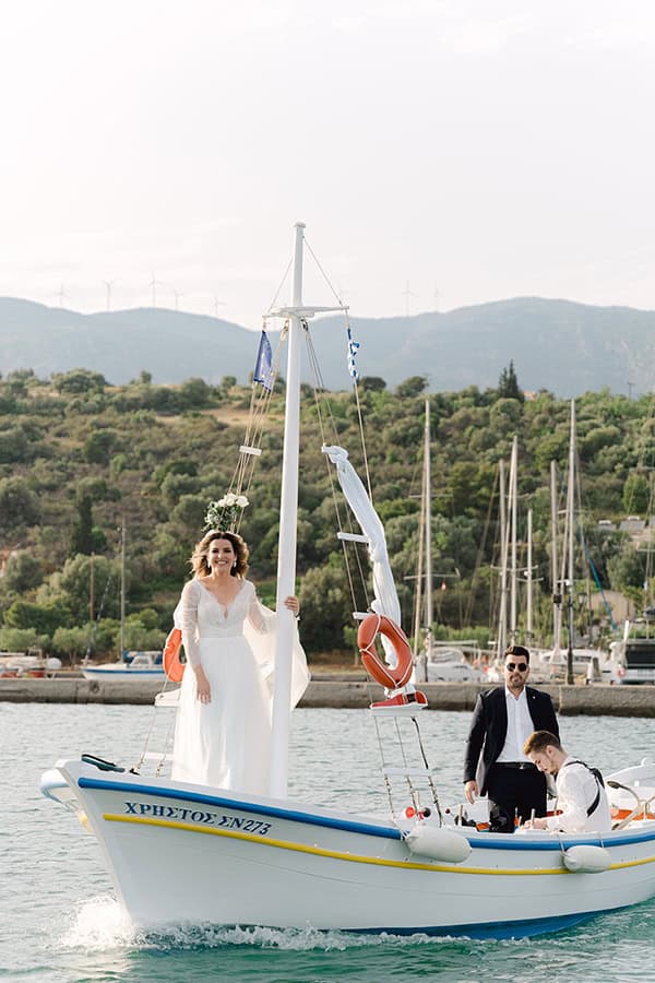romantic-spring-wedding-island-white-flowers_24