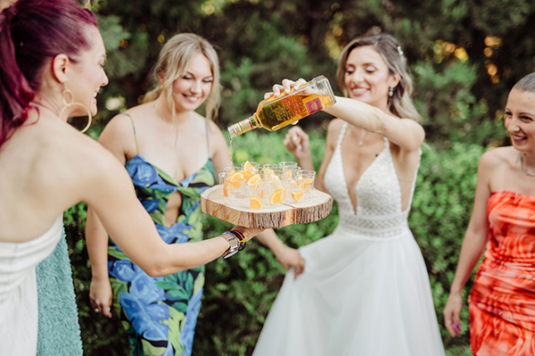 romantic-summer-wedding-larissa-lovely-snapshots_07