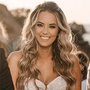 Stylish καλοκαιρινός γάμος στην Αθήνα με λευκές ορτανσίες και τριαντάφυλλα │ Αθηνά & Ντάνος