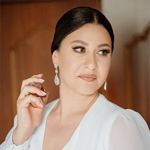 Καλοκαιρινός γάμος στη Δράμα με πολύχρωμα λουλούδια │ Φρόσω & Μπάμπης