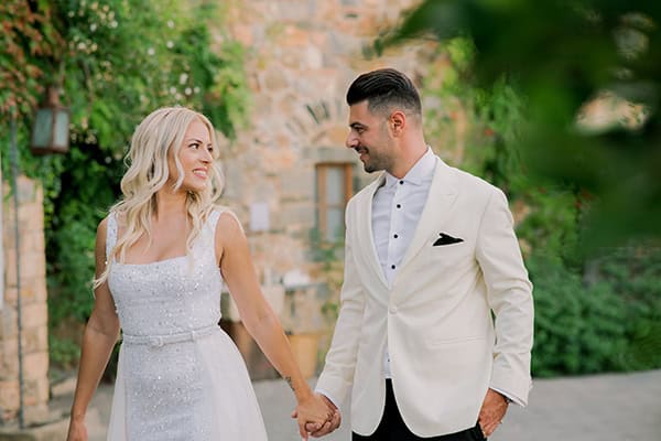 Kαλοκαιρινός γάμος στην Κόρινθο με ρομαντικές λεπτομέρειες | Λίνα & Βλάσης Kαλοκαιρινός γάμος στην Κόρινθο με ρομαντικές λεπτομέρειες | Λίνα & Βλάσης