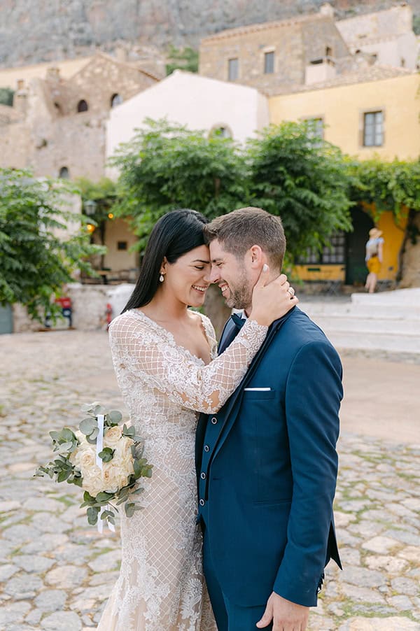summer-wedding-nafpaktos-white-flowers_02