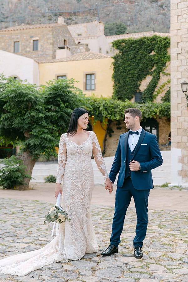 summer-wedding-nafpaktos-white-flowers_03