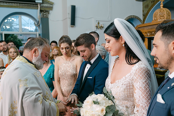 summer-wedding-nafpaktos-white-flowers_23