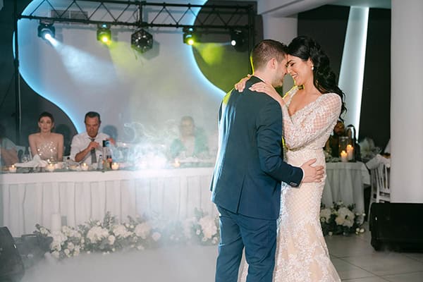 summer-wedding-nafpaktos-white-flowers_40