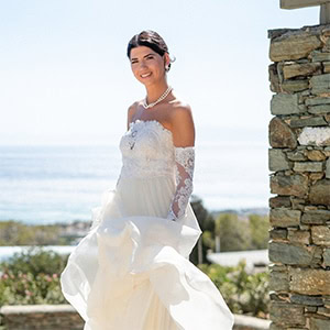 Καλοκαιρινός γάμος στην Τήνο με βάπτιση και πολύχρωμα άνθη | Βασιλική & Αλέξανδρος