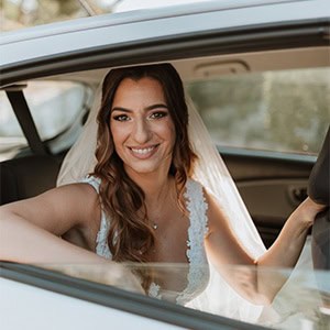 Ολόλευκος καλοκαιρινός γάμος στη Θεσσαλονίκη με τριαντάφυλλα και λυσίανθους │ Σοφία & Γιώργος