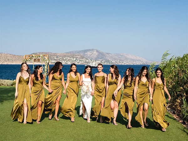 utterly-romantic-wedding-athens-elegant-details-lush-florals_09