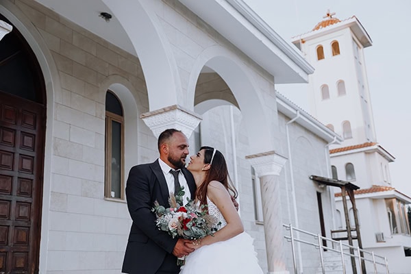 beautiful-spring-wedding-paphos-romantic-shots_19
