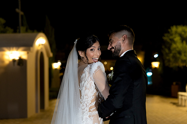 beautiful-summer-wedding-athens-white-peach-flowers_01