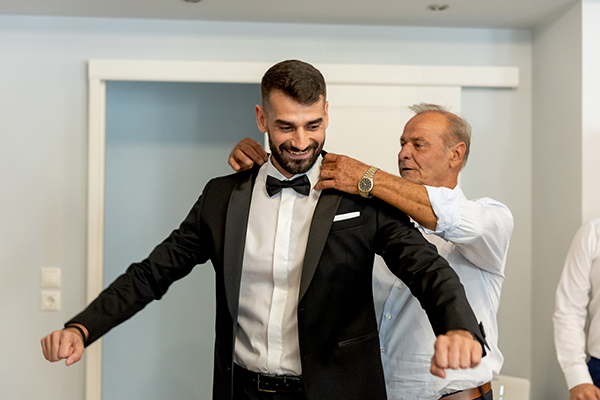 beautiful-summer-wedding-athens-white-peach-flowers_06