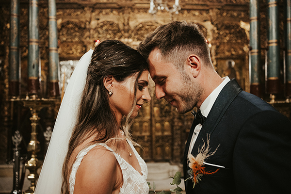 bohemian-summer-wedding-pelion-white-orange-pampas-grass_01