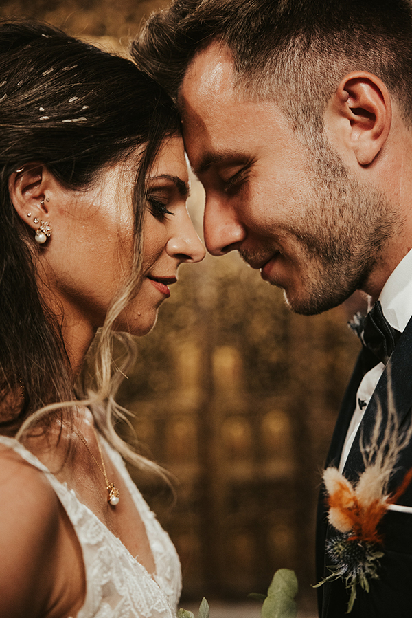 bohemian-summer-wedding-pelion-white-orange-pampas-grass_03