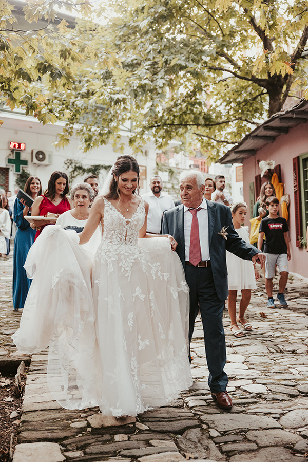 bohemian-summer-wedding-pelion-white-orange-pampas-grass_15