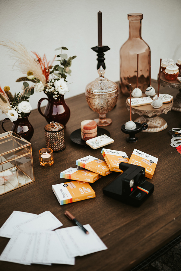 bohemian-summer-wedding-pelion-white-orange-pampas-grass_30