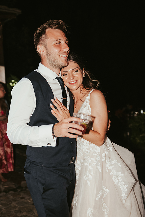 bohemian-summer-wedding-pelion-white-orange-pampas-grass_37