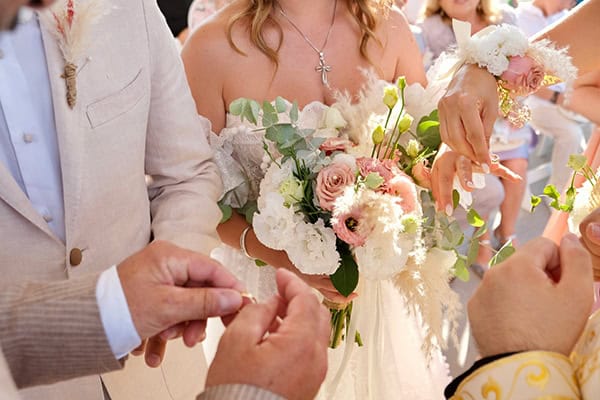 boho-romantic-summer-wedding-protaras-beautiful-flowers_04x