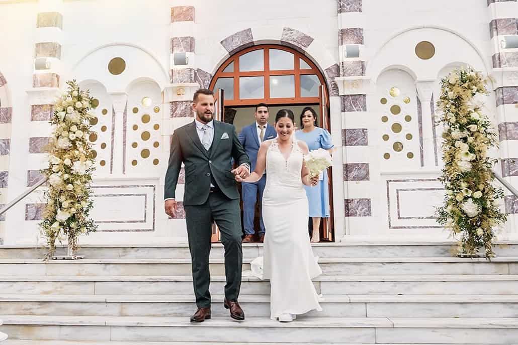 Chic καλοκαιρινός γάμος στη Δράμα με λευκές ορχιδέες | Μαρία & Μάριος