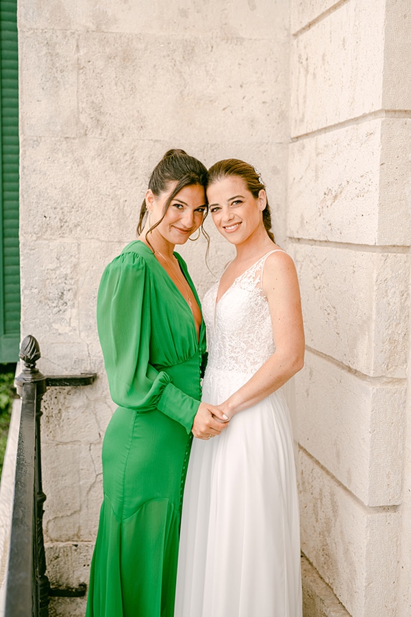 destination-summer-wedding-spetses-white-flowers_07