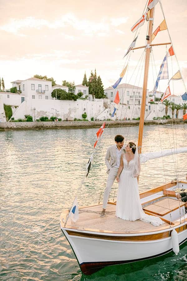 destination-summer-wedding-spetses-white-flowers_18