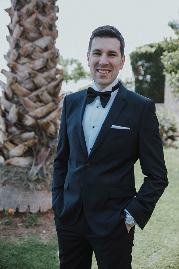 destination-wedding-athens-fuchsia-peach-roses_18