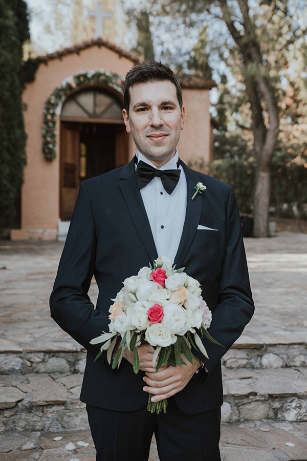 destination-wedding-athens-fuchsia-peach-roses_25